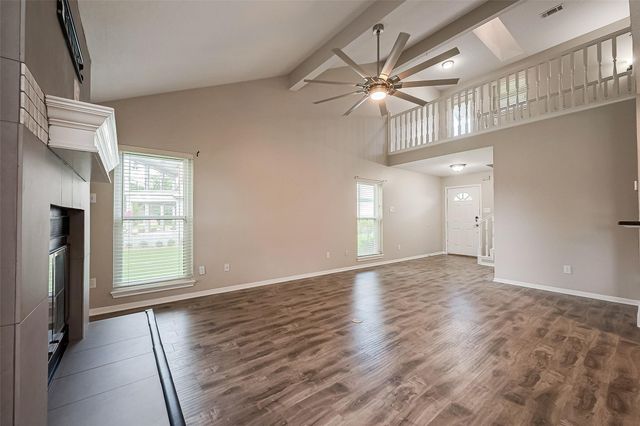 131 Cove Circle, Conroe, TX 77356