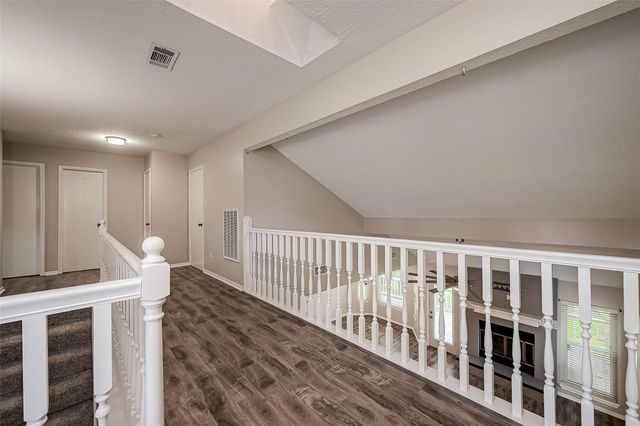 131 Cove Circle, Conroe, TX 77356