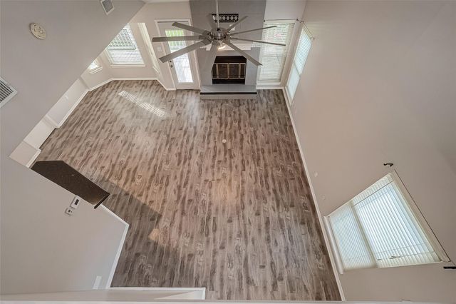131 Cove Circle, Conroe, TX 77356