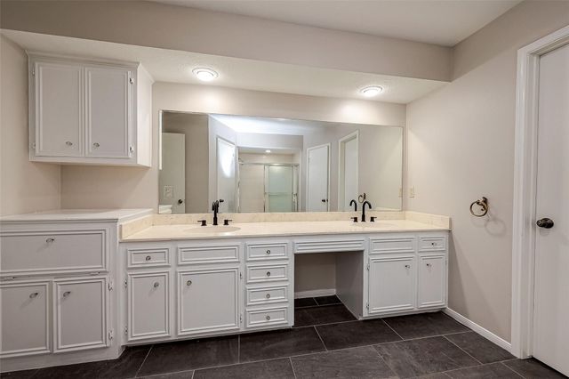 131 Cove Circle, Conroe, TX 77356