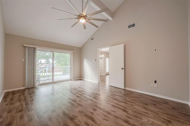 131 Cove Circle, Conroe, TX 77356