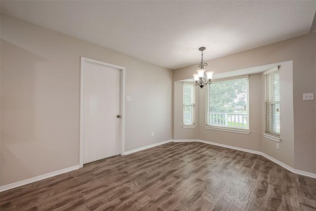 131 Cove Circle, Conroe, TX 77356