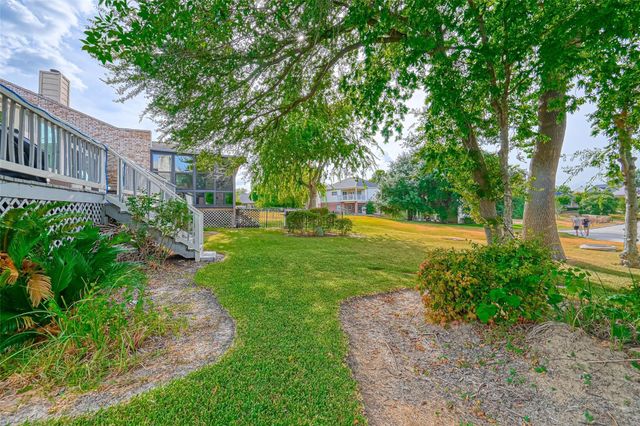 131 Cove Circle, Conroe, TX 77356