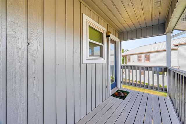 131 Cove Circle, Conroe, TX 77356