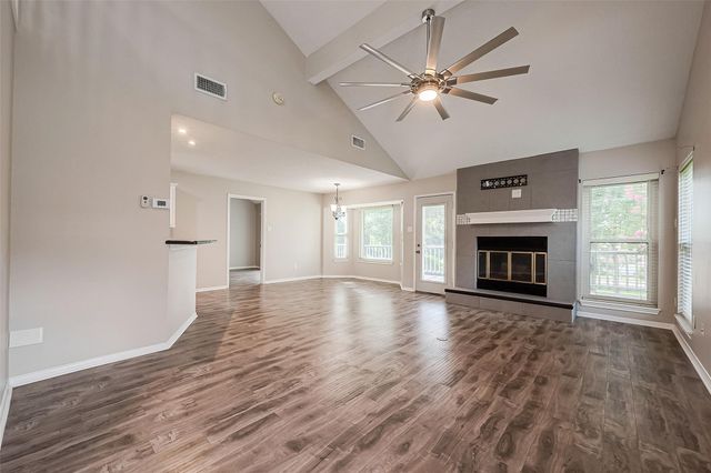 131 Cove Circle, Conroe, TX 77356