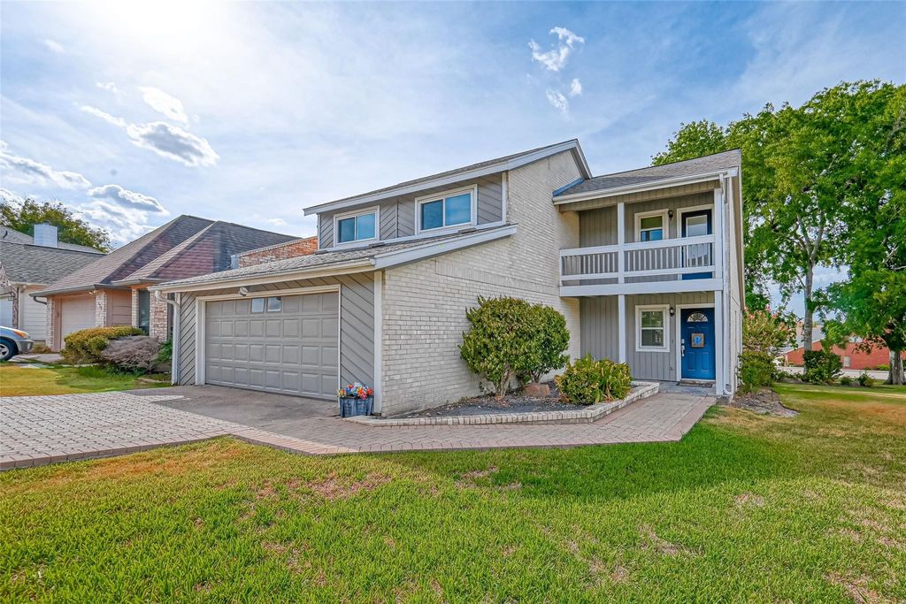131 Cove Circle, Conroe, TX 77356