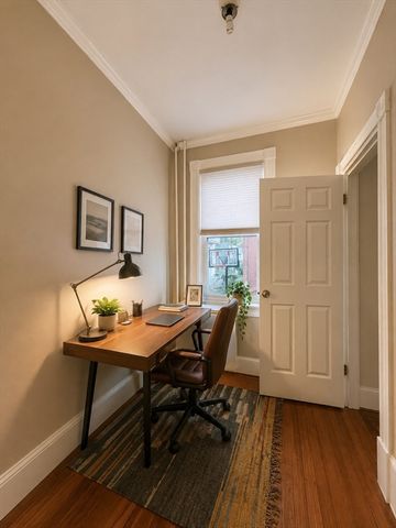 64 White Pl 1, Brookline, MA 02445