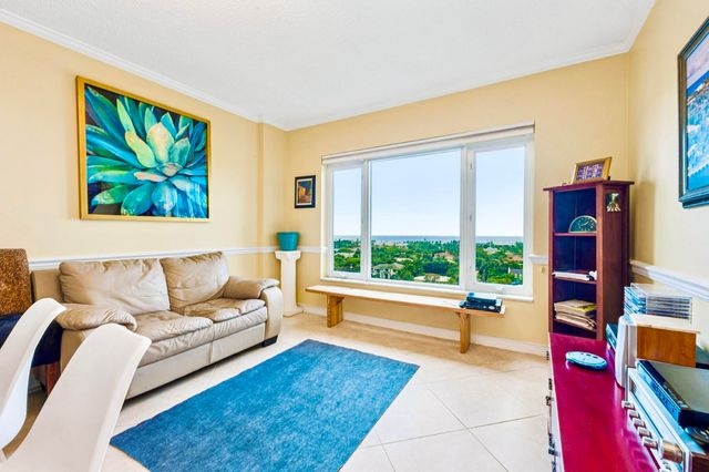 555 SE 6th Avenue 11d, Delray Beach, FL 33483