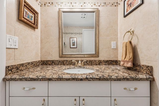 555 SE 6th Avenue 11d, Delray Beach, FL 33483