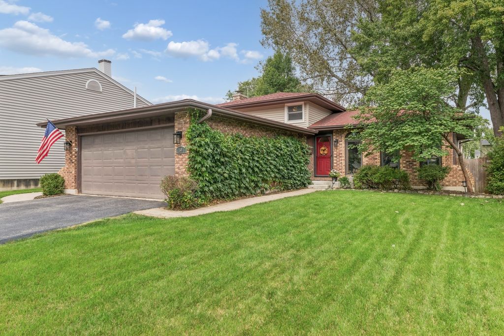 1501 E Elm Street, Wheaton, IL 60189 — exterior