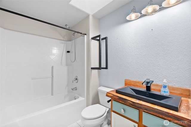 4932 Siskiyou Loop SE, Olympia, WA 98501