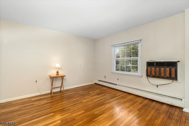 585 Trinity Pl N, Westfield Town, NJ 07090