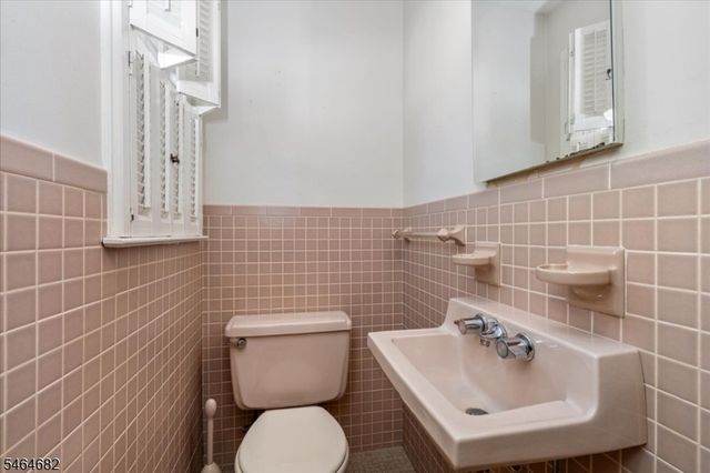 585 Trinity Pl N, Westfield Town, NJ 07090