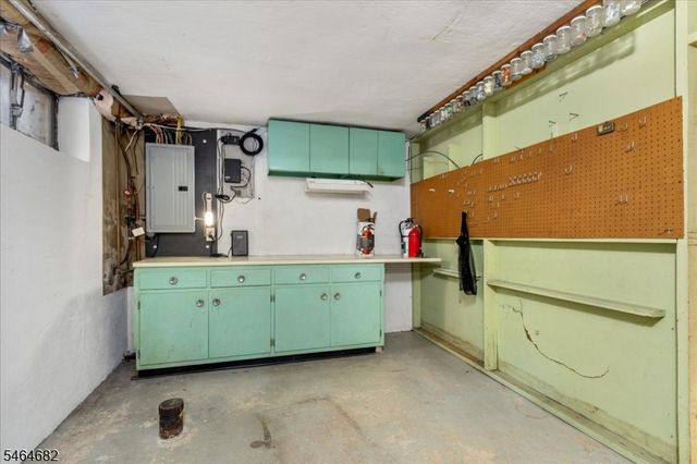 585 Trinity Pl N, Westfield Town, NJ 07090