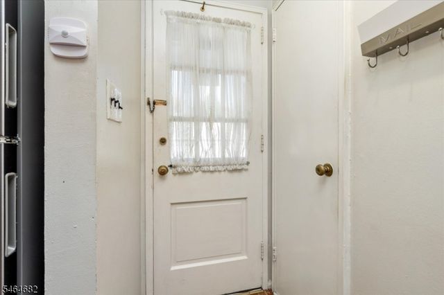 585 Trinity Pl N, Westfield Town, NJ 07090