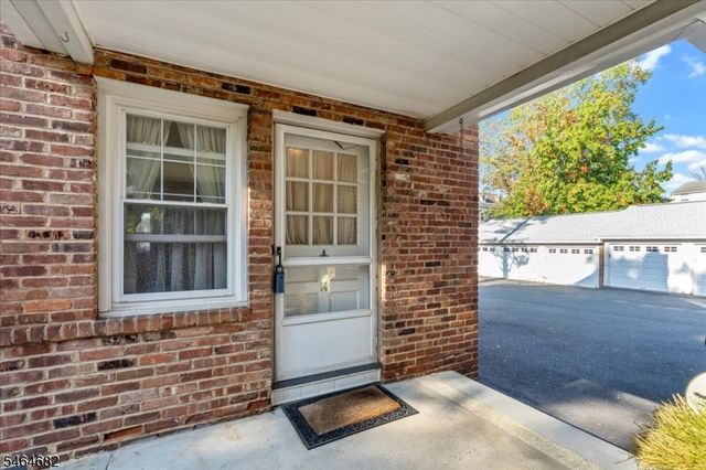585 Trinity Pl N, Westfield Town, NJ 07090
