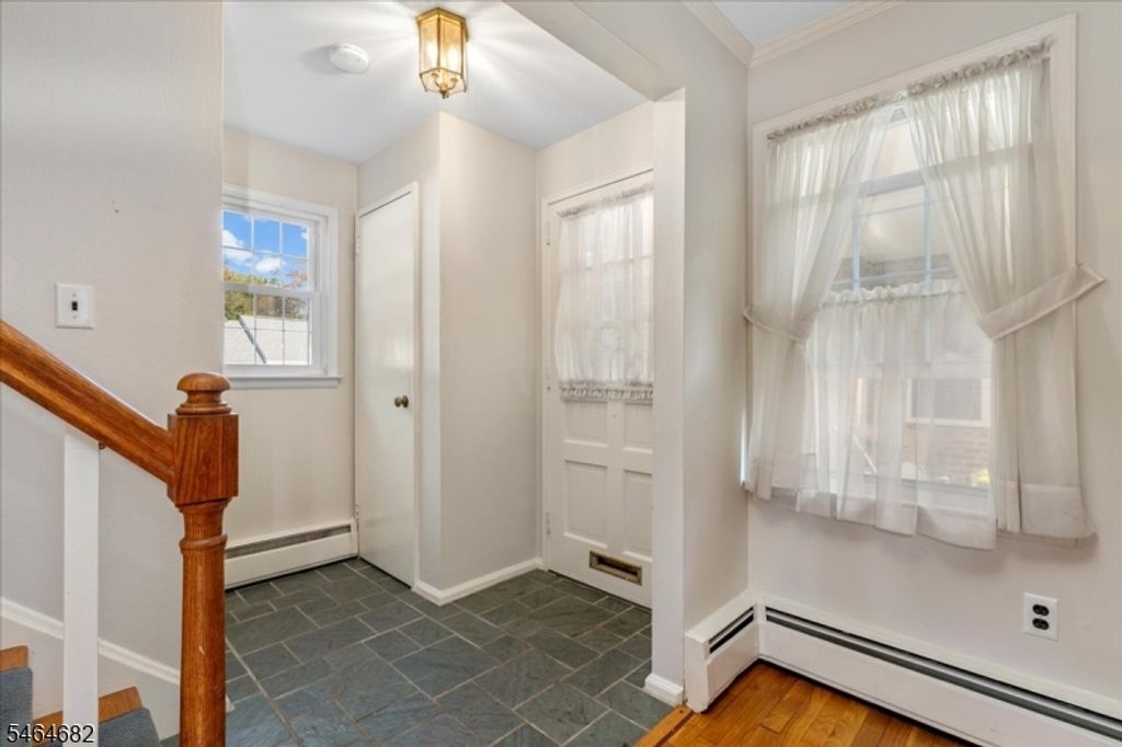 585 Trinity Pl N, Westfield Town, NJ 07090 — photo 3
