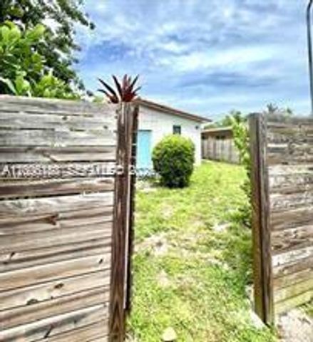 8960 NE 2nd Ave 1, El Portal, FL 33138