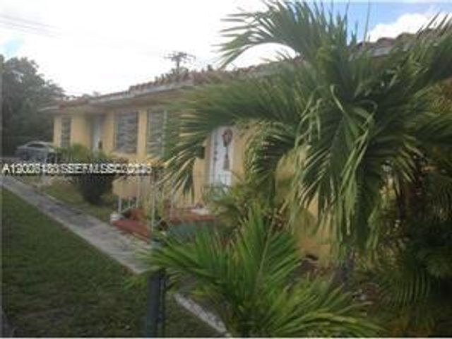 8960 NE 2nd Ave 1, El Portal, FL 33138