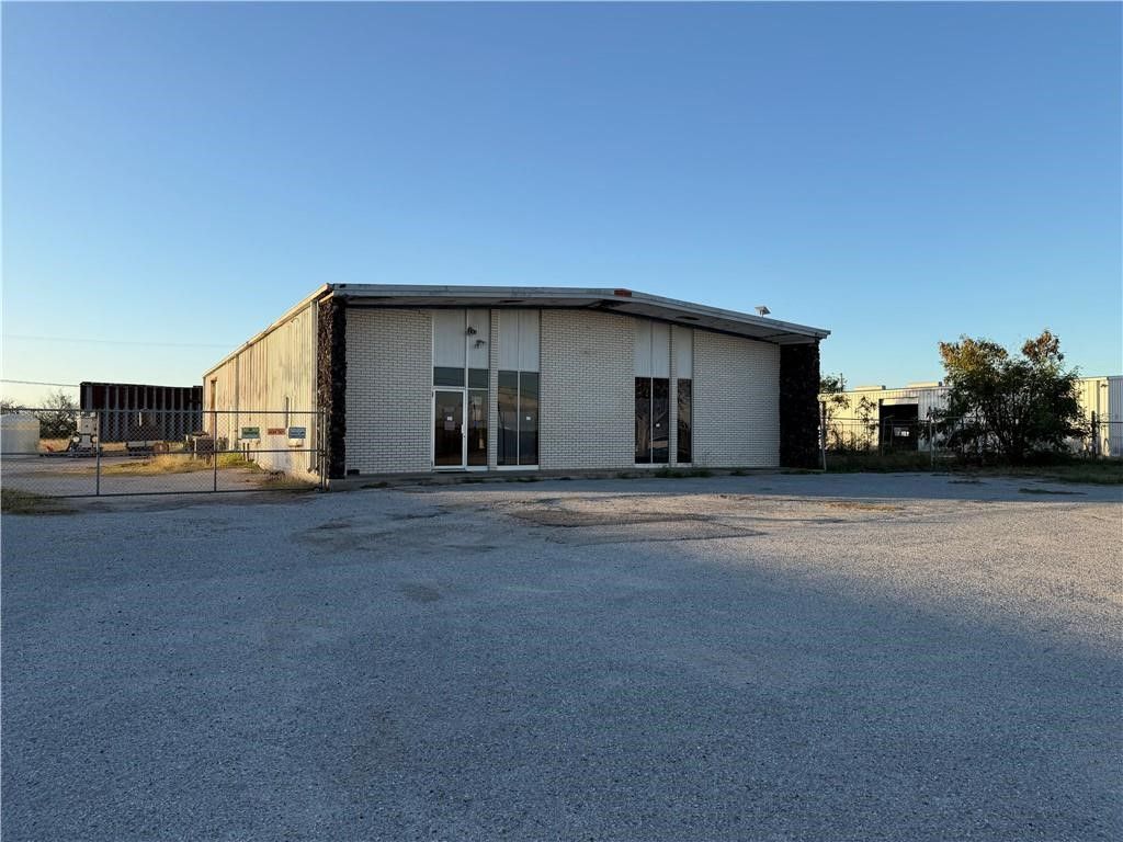 6704 Ranger Ave, Corpus Christi, TX 78415 — exterior
