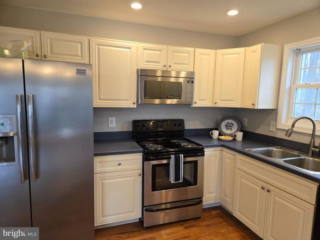 531 CHIPMUNK TRAIL LN, Linden, VA 22642