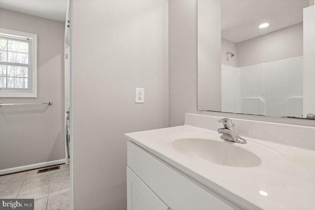 531 CHIPMUNK TRAIL LN, Linden, VA 22642