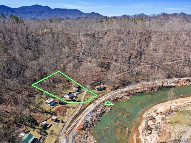 427 Johnson Cemetery Road, Bakersville, NC 28705