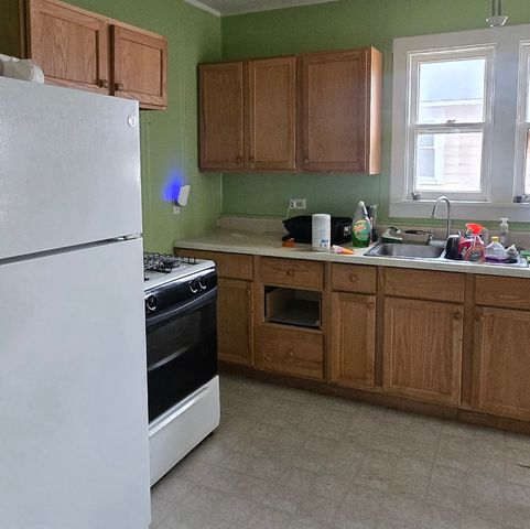 3913 10th Street, Des Moines, IA 50313