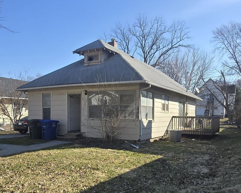 3913 10th Street, Des Moines, IA 50313