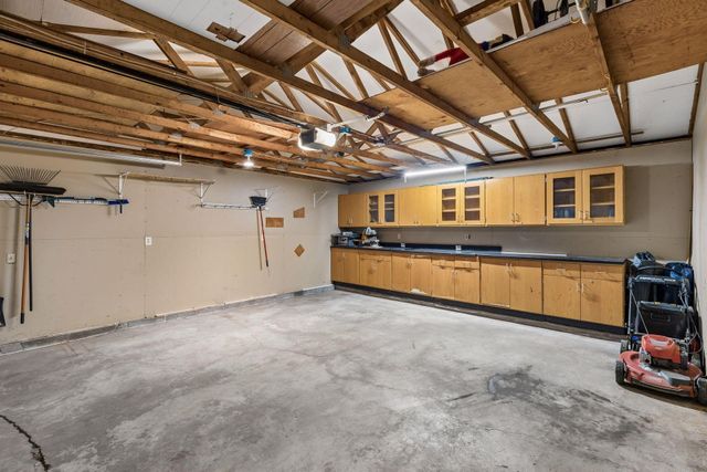 6919 Calgary Road, Woodbury, MN 55125