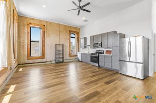 123 W May Street 2, Yoakum, TX 77995