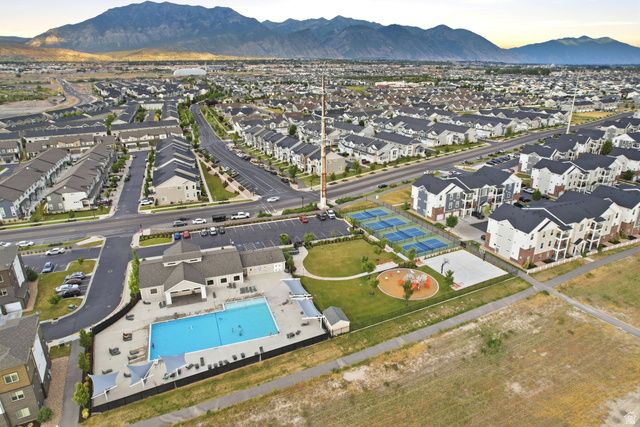 562 N 260 W, Vineyard, UT 84059