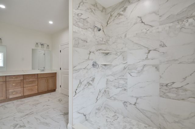 21C Crownshield 21C, Uxbridge, MA 01569