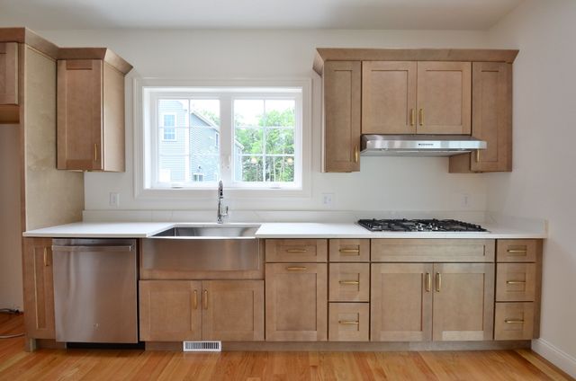 21C Crownshield 21C, Uxbridge, MA 01569