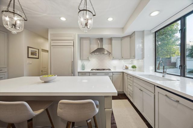 10818 Pepper Lane, Houston, TX 77079