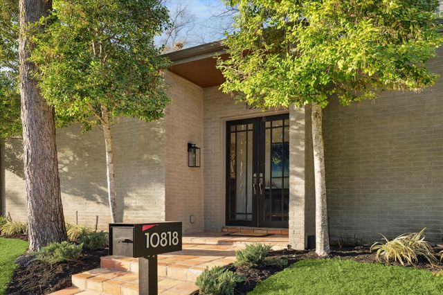 10818 Pepper Lane, Houston, TX 77079