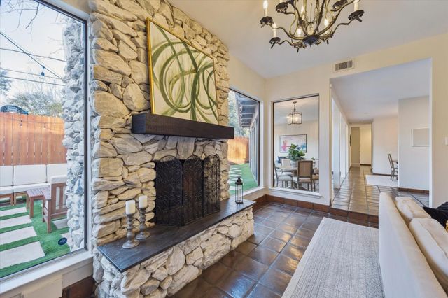 10818 Pepper Lane, Houston, TX 77079