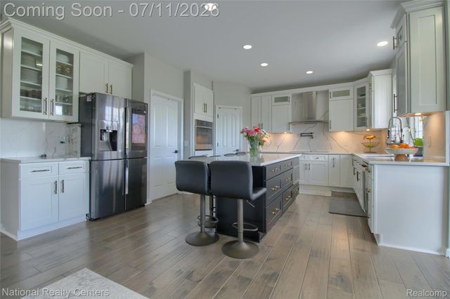429 Delaford Court, Canton Charter Township, MI 48188