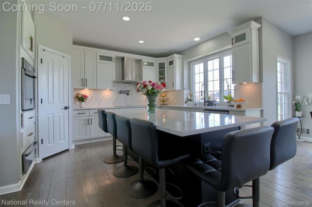 429 Delaford Court, Canton Charter Township, MI 48188