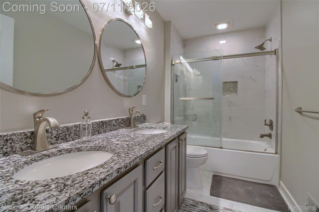 429 Delaford Court, Canton Charter Township, MI 48188