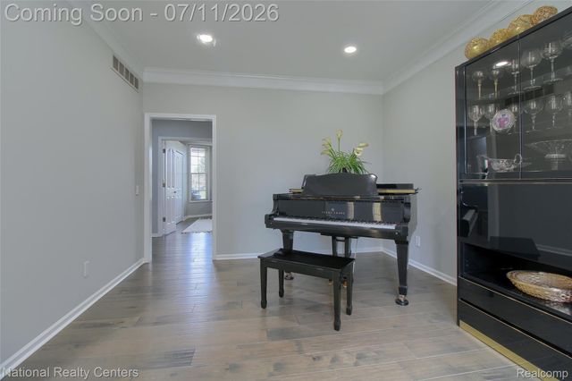 429 Delaford Court, Canton Charter Township, MI 48188