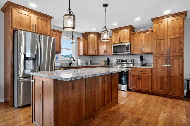 3933 Winter Haven Dr, Cookeville, TN 38501