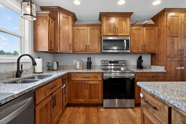 3933 Winter Haven Dr, Cookeville, TN 38501