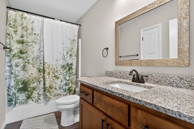 3933 Winter Haven Dr, Cookeville, TN 38501
