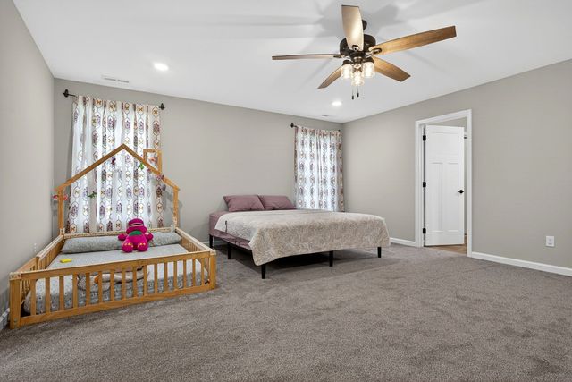3933 Winter Haven Dr, Cookeville, TN 38501