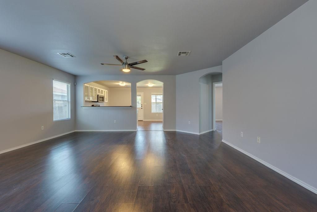 12521 Campana DR, Del Valle, TX 78617