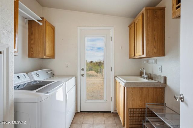 6690 E Sahuarita Road, Sahuarita, AZ 85629
