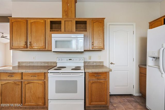 6690 E Sahuarita Road, Sahuarita, AZ 85629