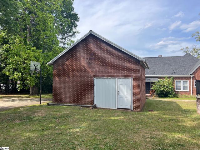 101 Ballenger Avenue, Greer, SC 29650