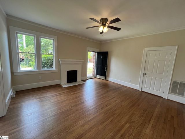 101 Ballenger Avenue, Greer, SC 29650